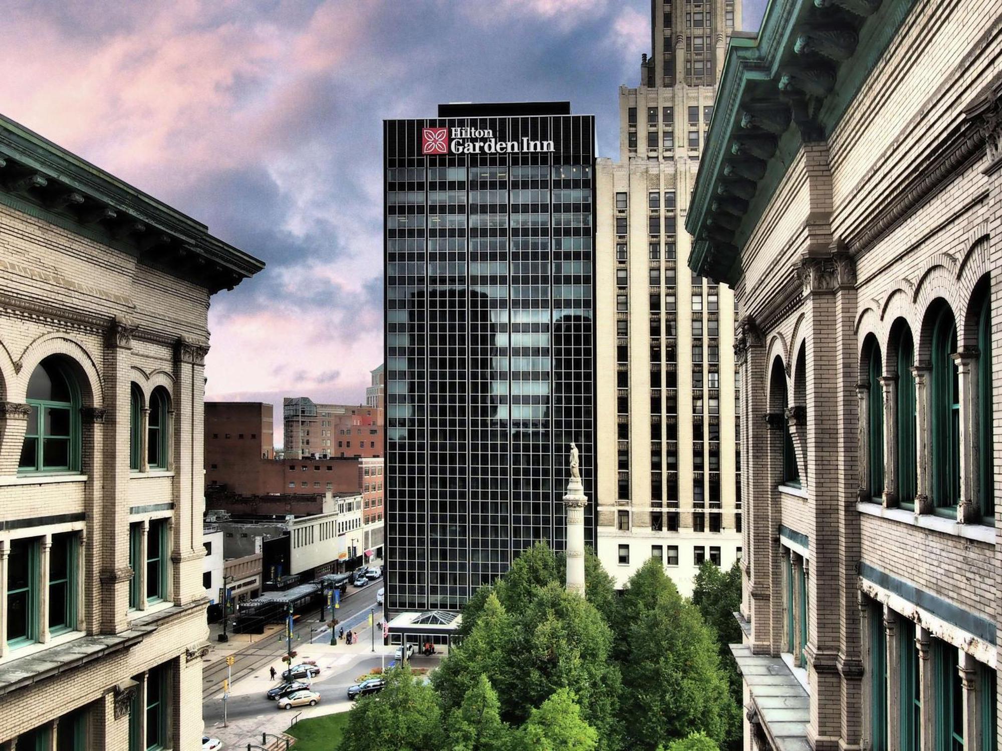 The Hilton Garden Inn Buffalo-Downtown Exterior foto