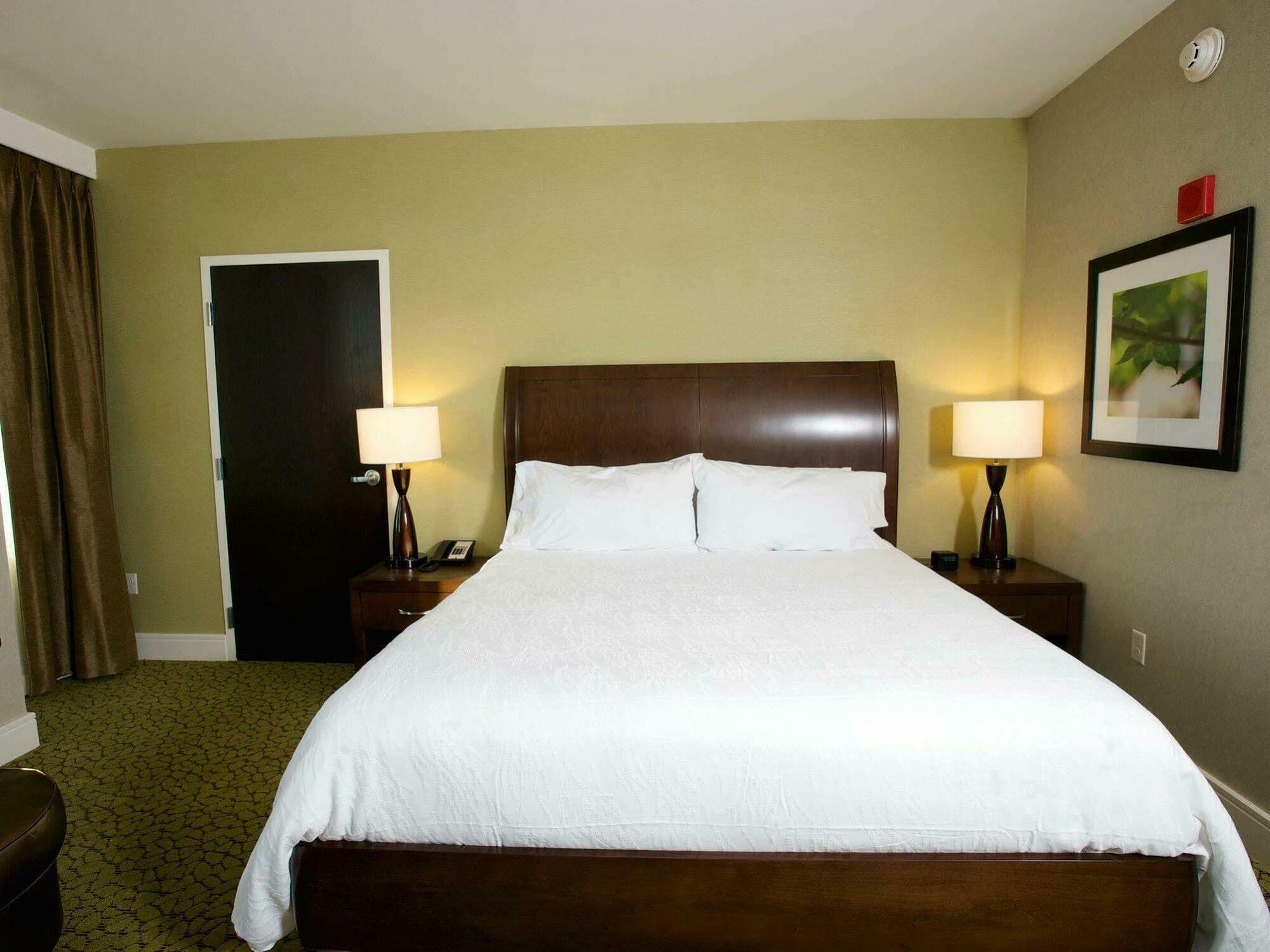 The Hilton Garden Inn Buffalo-Downtown Exterior foto
